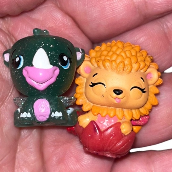 Lot of 8 Hatchimals Mini Colleggtibles Assorted Figures Mixed Toys 3 Cartons - Picture 3 of 8